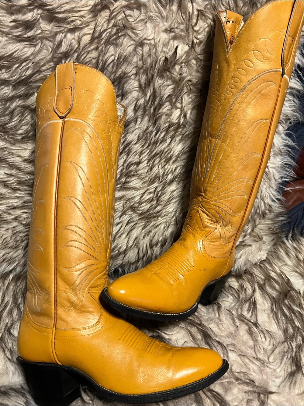Tony Lama BLK Label women 17in Tall Western Boots in Mustard tone, Sz 5.5 B